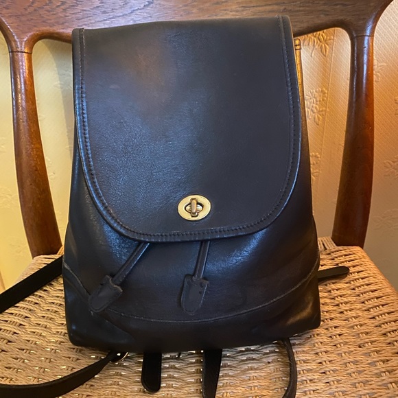 Coach Handbags - Vintage black coach leather backpack